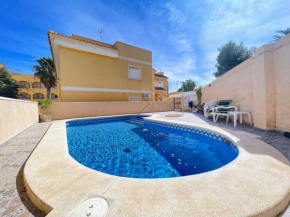 Pleasant 4 Bedroom Townhouse with Com Pool VM7